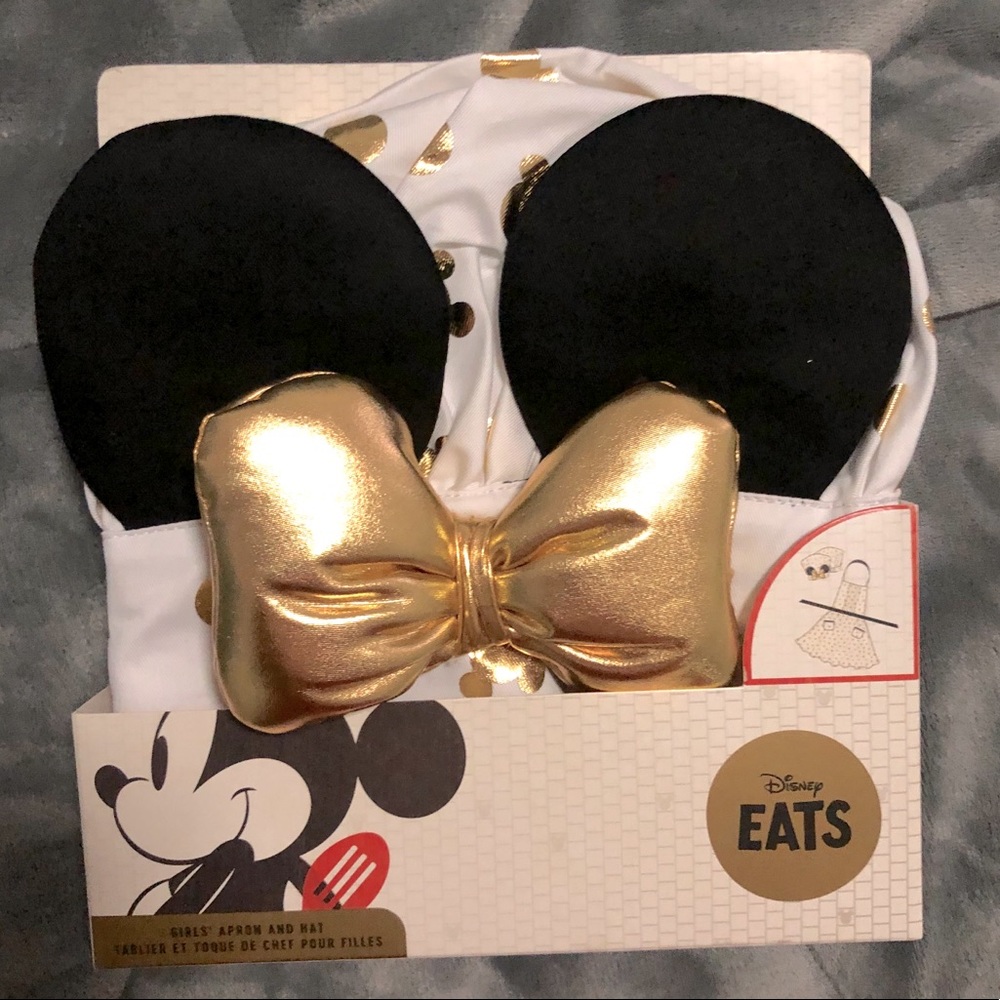 Disney Parks Minnie Mouse Apron & Chef Hat Set NWT